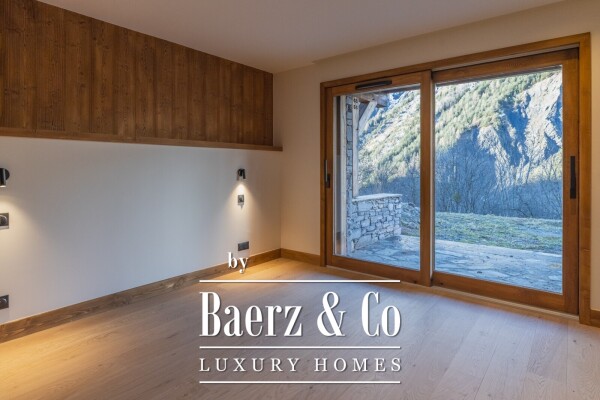 photo 9 NEW HALF CHALET WITH MOUNTAIN VIEWS