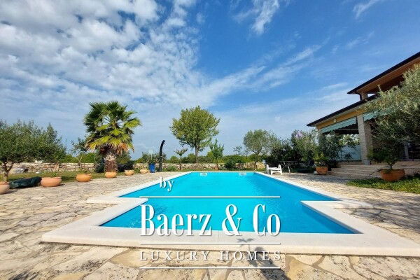 photo 6 Galižana, house with a beautiful garden and swimming pool