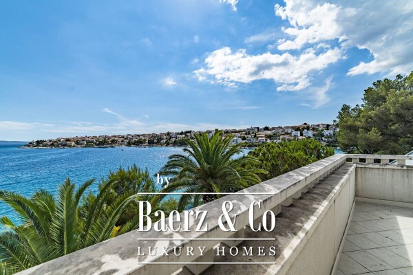 photo 88 Split, Čiovo, modern villa/boutique hotel with 8 apartments, first row to the sea