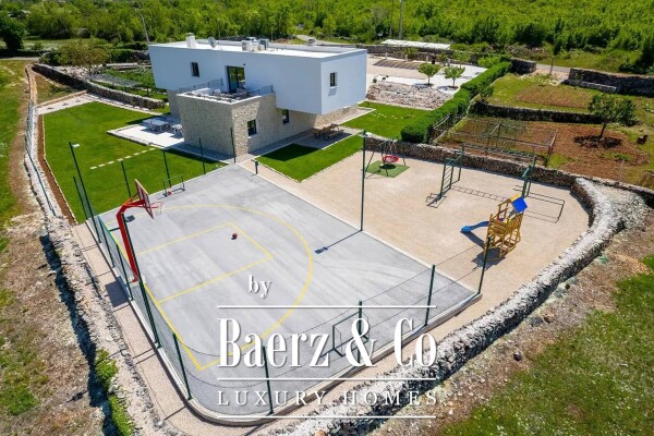 photo 5 Trilj, Ugljane, beautiful villa with pool