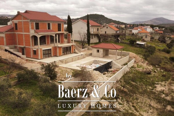 photo 1 Šibenik, Vrpolje, family house under construction