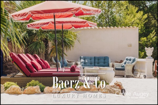 photo 12 Authentic Villa facing the Golf Course