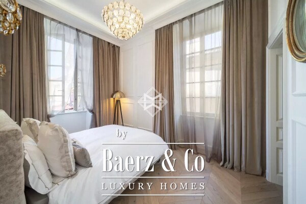 photo 6 Magnificent 2 bedroom apartment of 100 square meters in a beautiful Niçois building on the Cours Saleya.