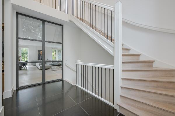 photo 33 van Brouchovenlaan 6