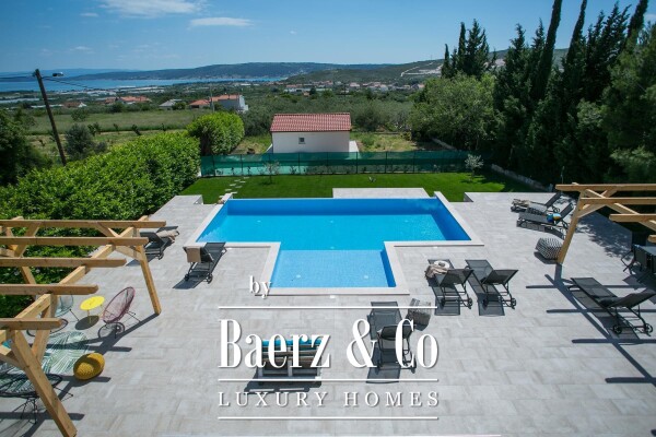 photo 3 Trogir - Plano, house with pool in a quiet location
