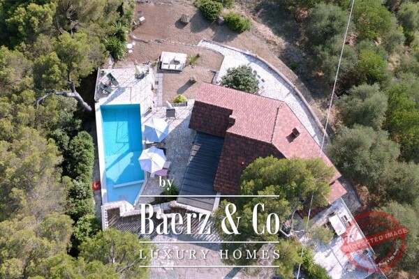 photo 133 Villa for sale 166 m²