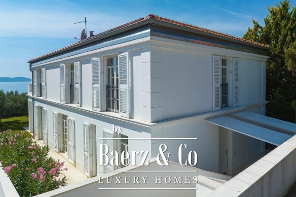 photo 4 Zadar, Diklo, modern and elegant villa, first row by the sea