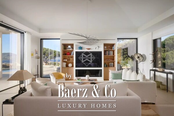 photo 6 Sea view within walking distance of the village of Saint-Tropez