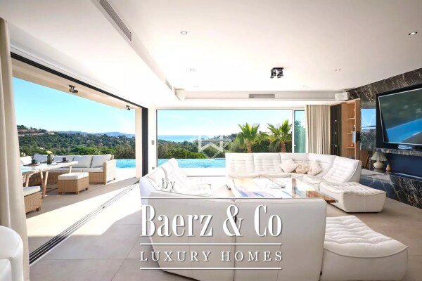 photo 7 Luxury - New contemporary villa in Cavalaire-sur-Mer