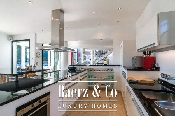 photo 8 Luxury villa - Beautiful open view over the sea and the surrounding nature