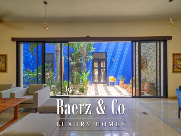 photo 10 Villa Rosa - Perfection in Santa Ana district, 3 bedroom + garage