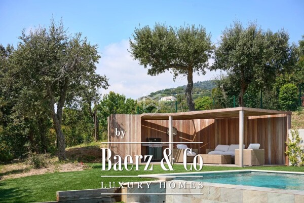 photo 21 Superb contemporary villa with panoramic sea view