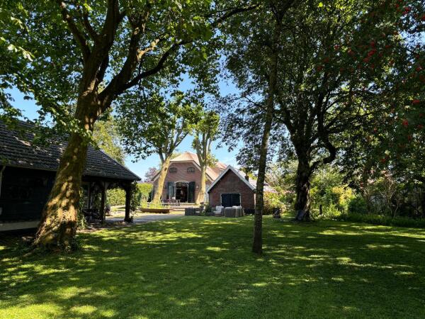 photo 2 de Hoef Westzijde 47