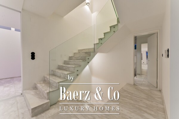 photo 23 Fully Renovated 4-Bedroom Villa by the Beach | Bafureira | Quiet Residential Area