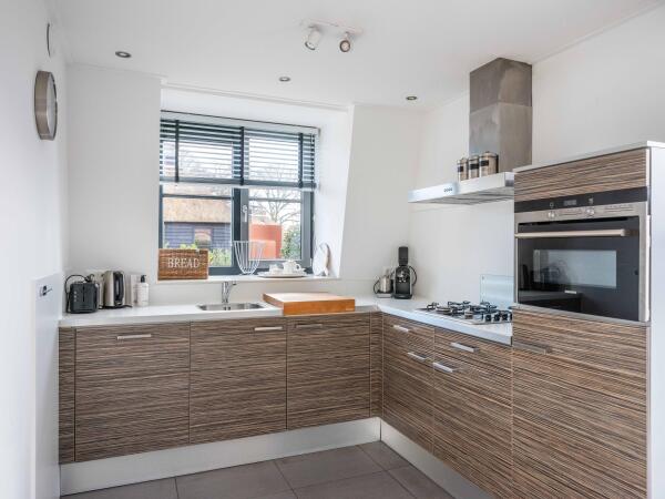 photo 10 Burgemeester Peecklaan 8 001