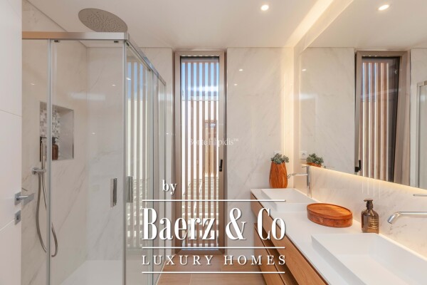 photo 22 Beautiful luxury home in Carcavelos e Parede, Carcavelos