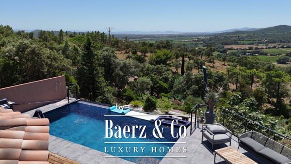 photo 14 Renovated 7-room villa with sea and vineyard views, featuring a swimming pool, gym, hammam, cinema room and garage.