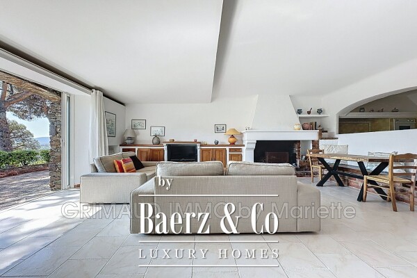 photo 15 Charming Provençal house with a view of the castle and swimm