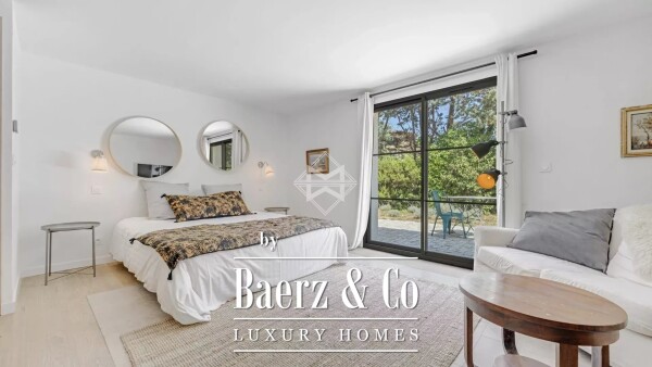 photo 11 Charming Villa in a Private Estate