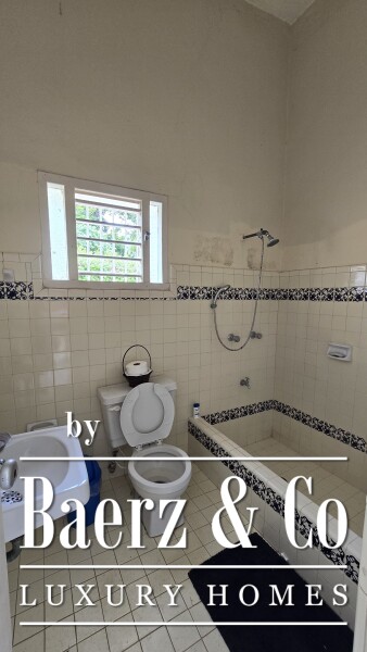 photo 17 Street 60 #375 x 43 y 41 centro 375