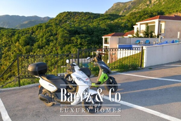 photo 24 Apartment in a Complex with a Pool in Sveti Stefan