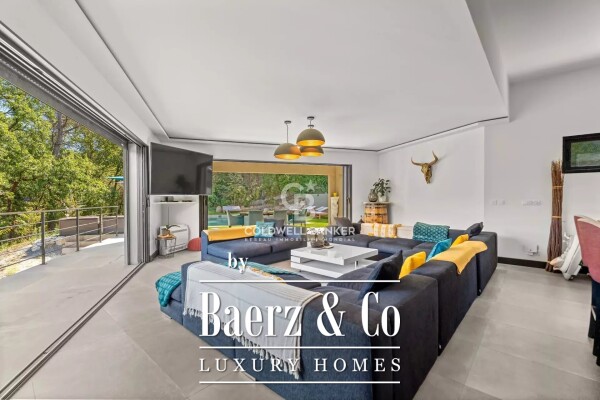 photo 6 Contemporary Brand new villa