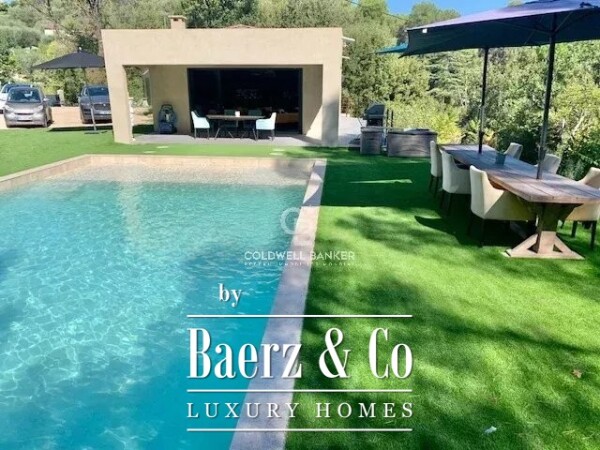 photo 15 Contemporary Brand new villa