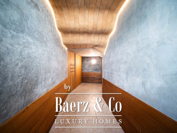 photo 8 Fully Renovated & Exclusive building