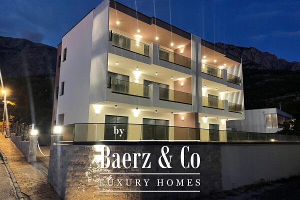 photo 2 Promajna, luxurious semi-detached house with a sea view, close to the center and the beach