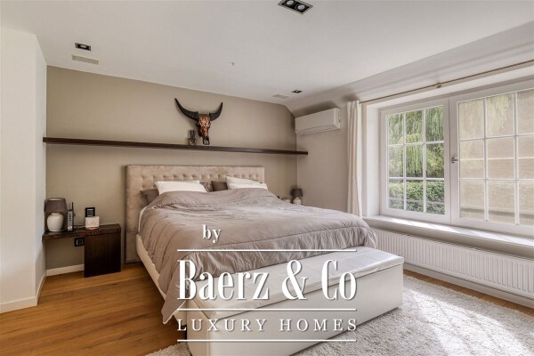 photo 21 Unieke villa op AAA locatie in hartje Vriesdonk met praktijk/bureelruimte!