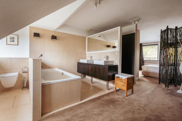 photo 30 Diepenbrockstraat 22