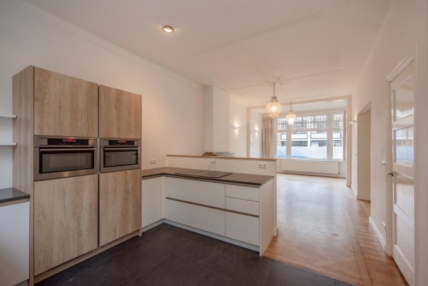 photo 22 Van Dorpstraat 4