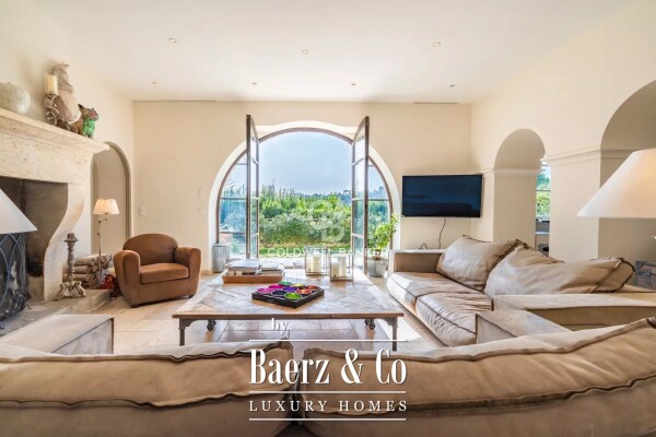 photo 5 Lovely stone bastide with panoramic view on the village