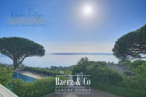 photo 1 Character property with panoramic sea views over the Gulf of Saint-Tropez