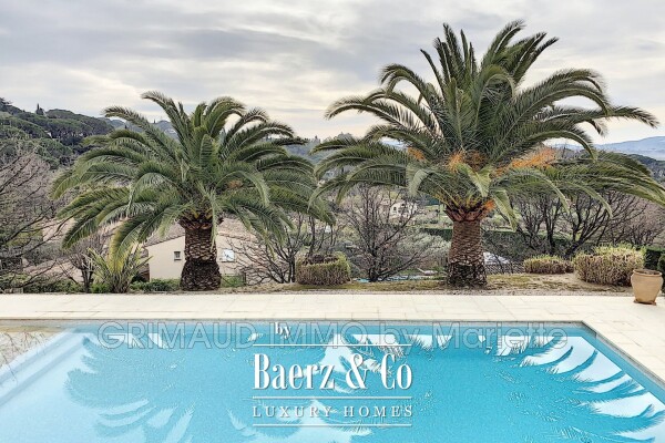 photo 3 Beautiful villa with view of Grimaud castle