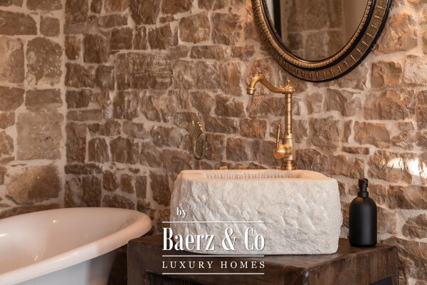 photo 8 Brač, Pučišća, unique stone villa