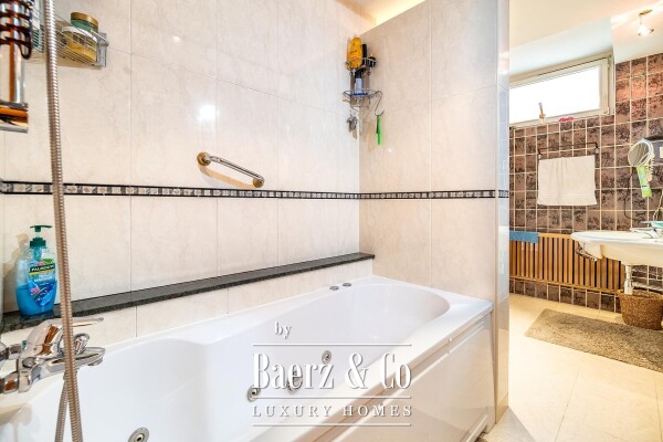 photo 9 Zagreb, Pantovčak, five room apartment with garage in one of the most beautiful streets in the city