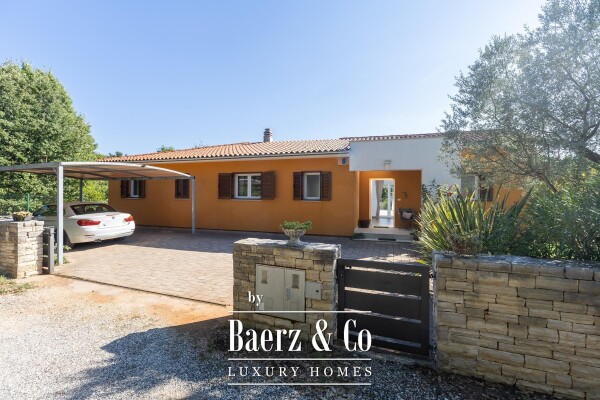 photo 26 Svetvinčenat, Two Modern Villas with Infinity Pools and Saunas - An Established Tourism Investment